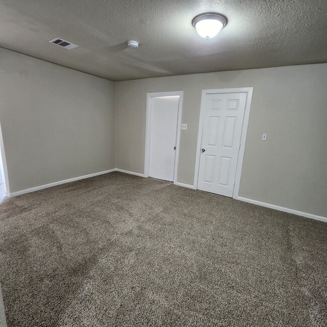 Photo - 13429 Bandera St
