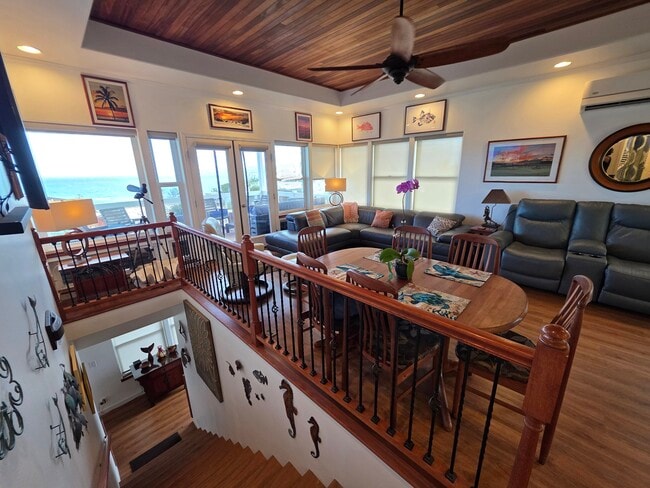 Photo - 1367 Kakae Pl