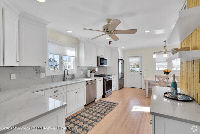 Building Photo - 303 B St Rental