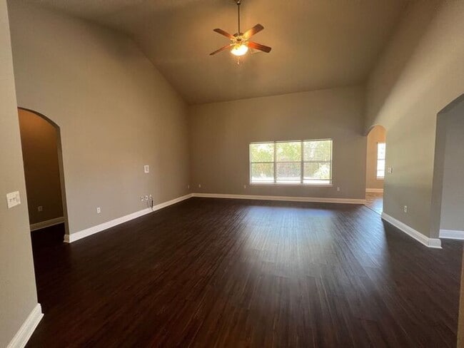 Photo - Gulf Breeze - Oriole Beach - 3 Bedroom, 2 Bathroom - lawn care included