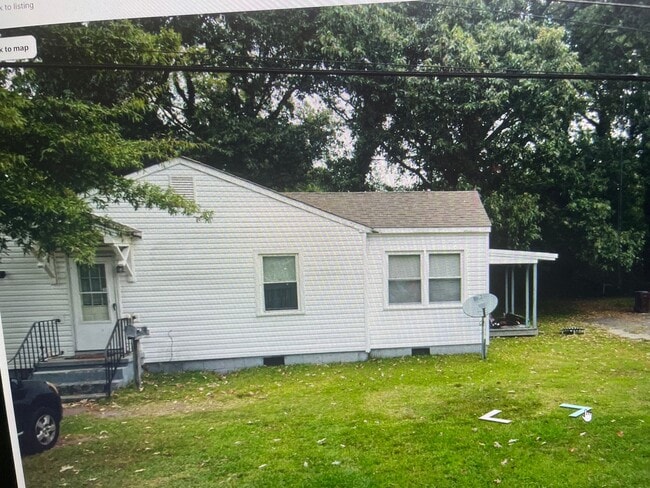 Photo - 2611 Omar St