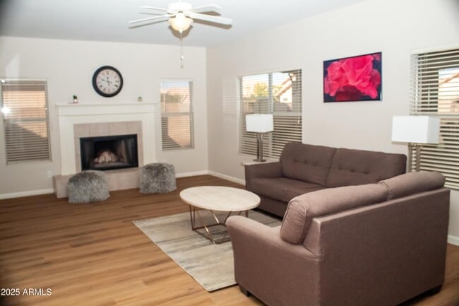 Photo - 506 W Meseto Ave