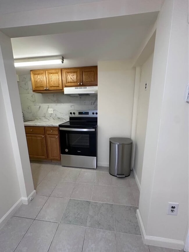 Photo - 100 Meade Ave