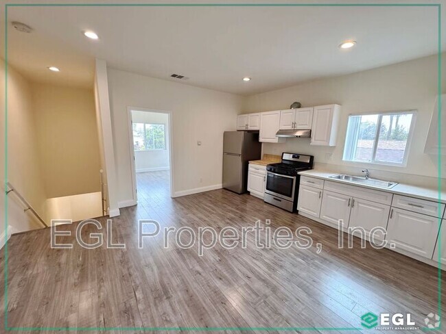 Building Photo - 4503 1/2 S. Gramercy Place Rental