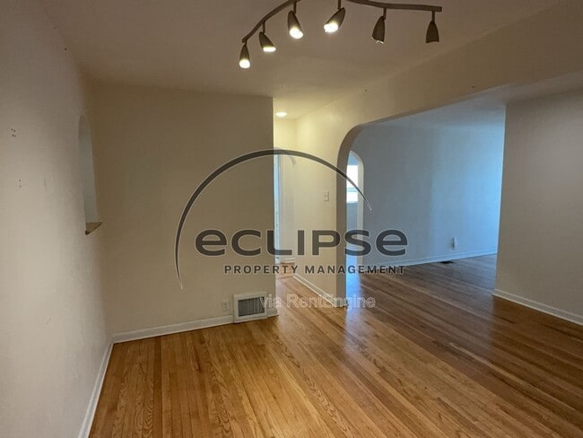 Photo - 1250 Orchard Ave