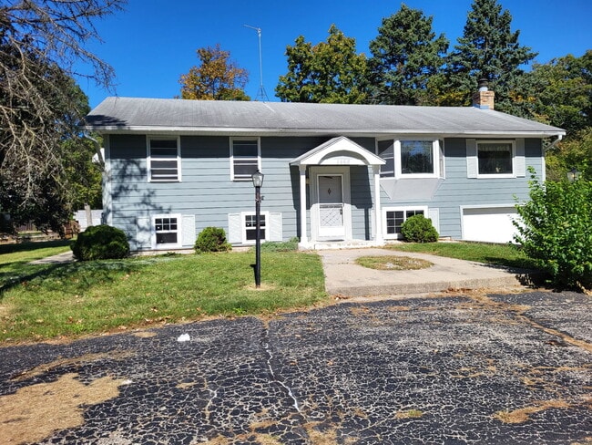 Building Photo - 1468 N Alto Vista