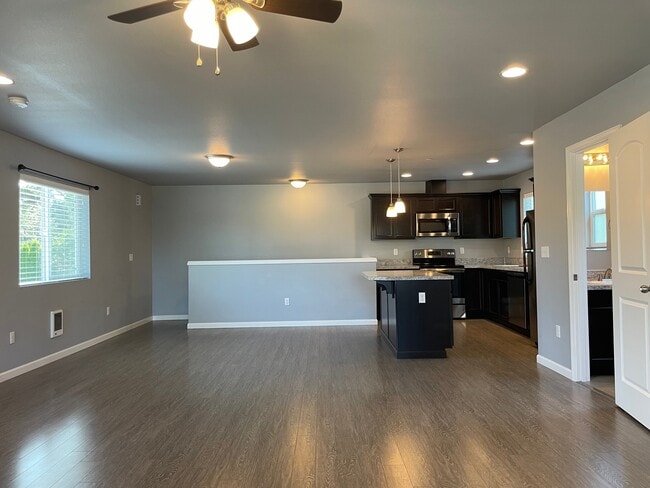 Photo - 1430-1432 Dekalb St Unit 1430 - Front