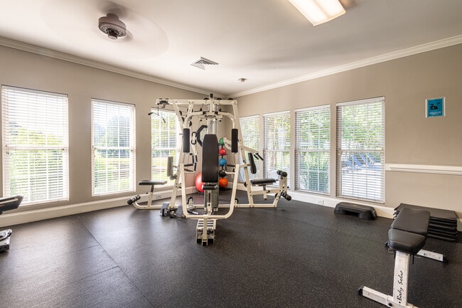 Photo - Brookefield Apartments