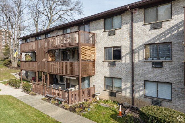 Photo - Valley View Gardens II