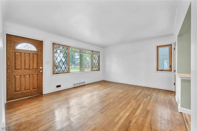 Photo - 24000 Knickerbocker Rd