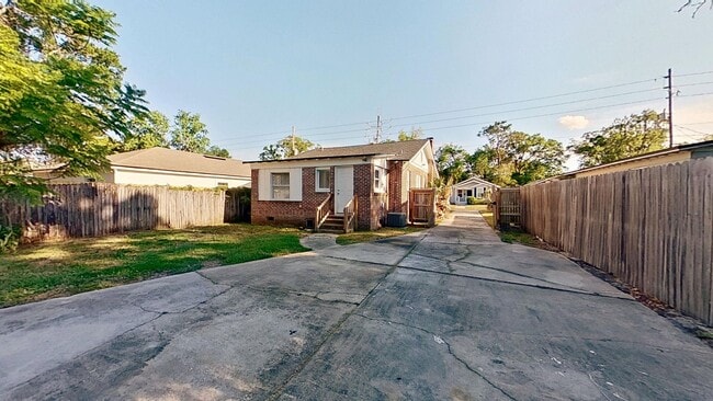 Photo - Murray Hill 3 bedroom
