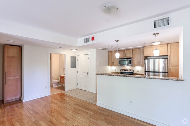 1 BR, 1BA - 760 - Kitchen - Park87 Apartments