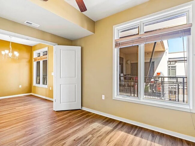 Photo - 2150 S Main St