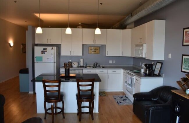 Photo - 1924 N Hubbard St Unidad 314