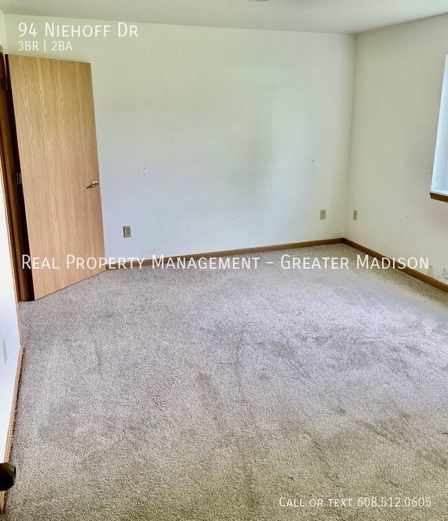 Photo - 94 Niehoff Dr