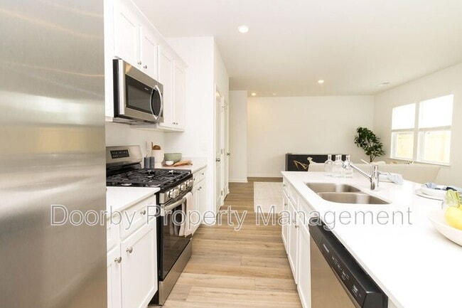 Photo - 114 Saddlebred Wy