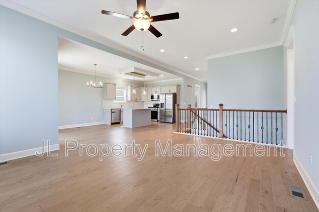 15348 Jessica St