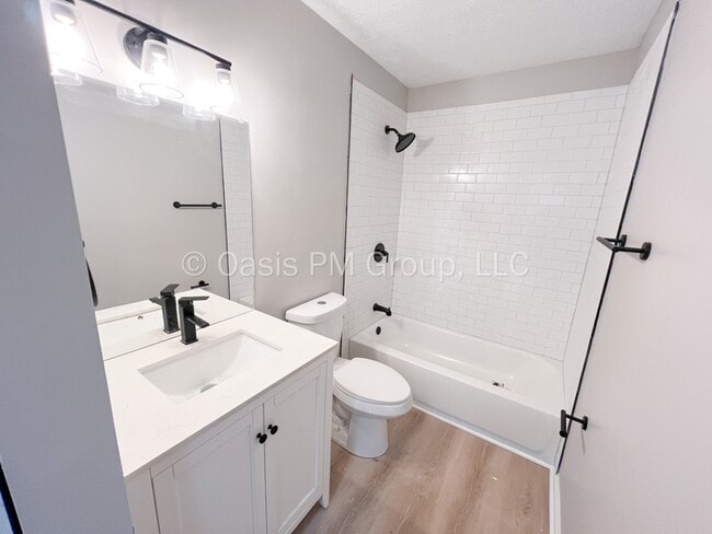 Photo - 2278 Golden Leaf Ln