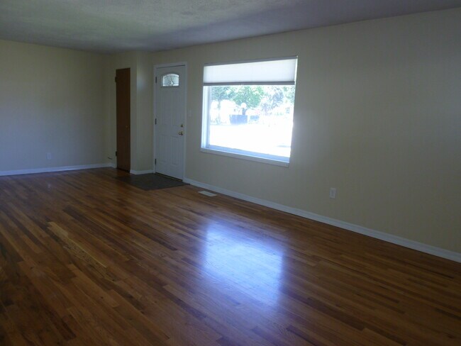 Photo - 1211 W Dalke Ave