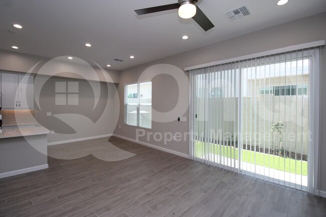 Photo - 17042 N 50th Way