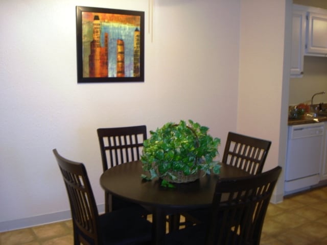 Photo - Roselake Apartments