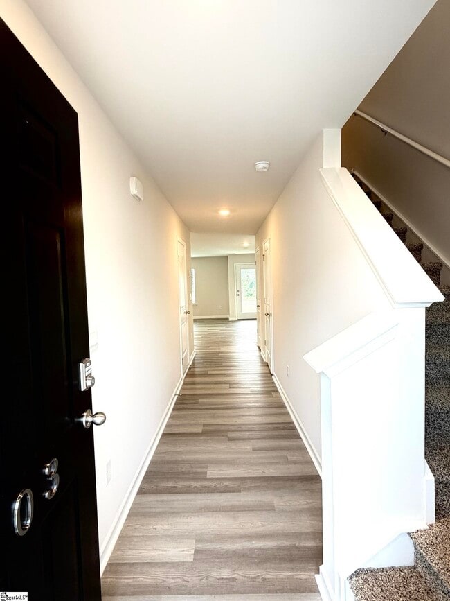 Photo - 803 Embark Cir
