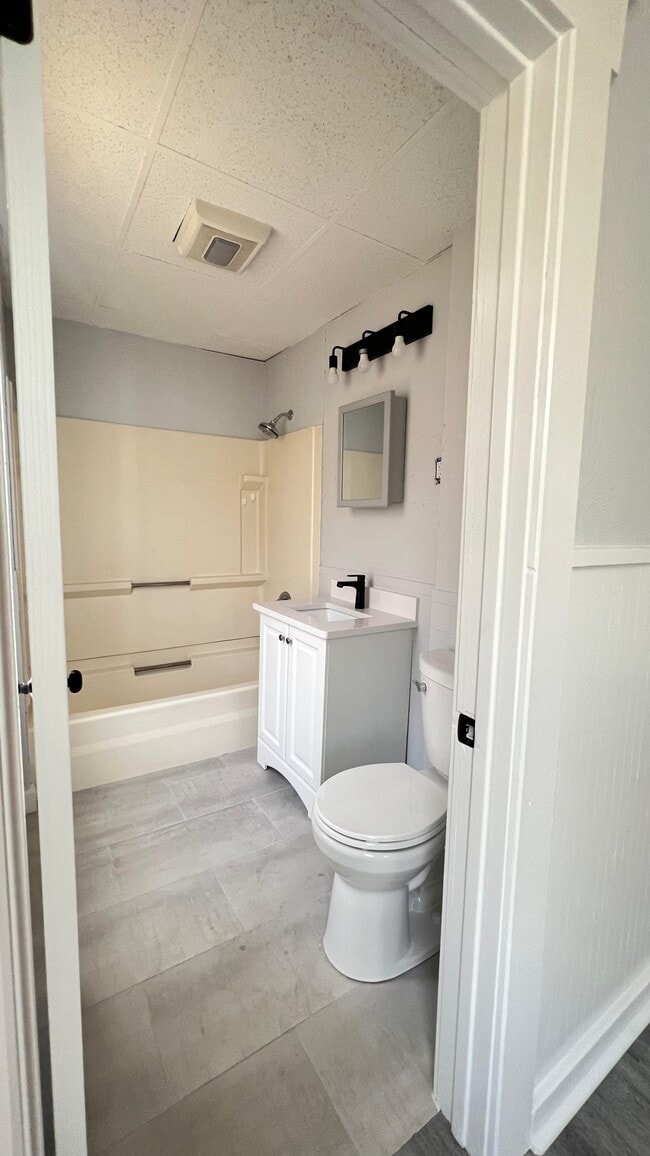 Photo - 11 Reeves St Unit 3