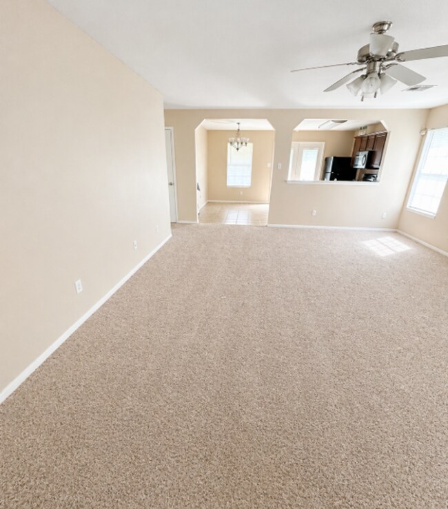 Photo - AVAILABLE BEGINING OF MAY; APPLY TODAY ON OUR WEBSITE!!