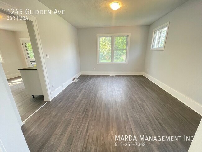 Photo - RENOVATED SPACIOUS 3BED/1.5 BATH HOUSE IN EAST WINDSOR! + UTILITIES!