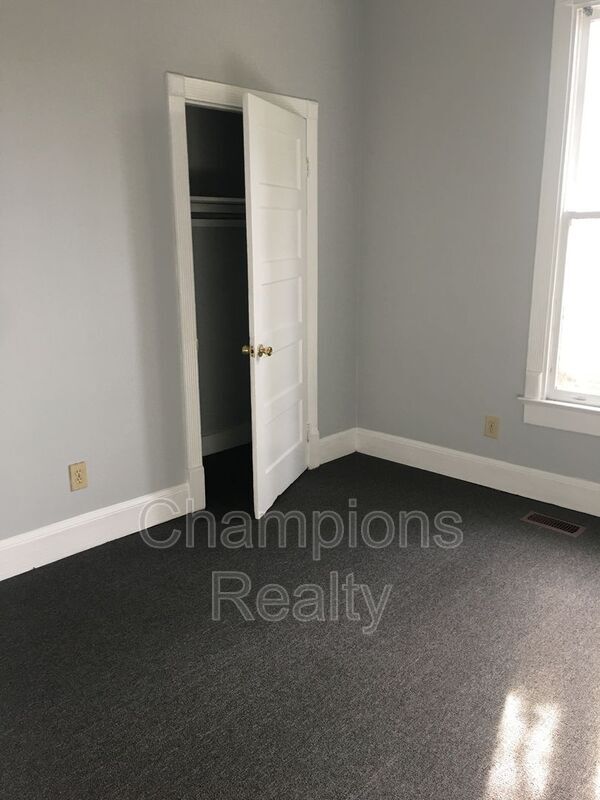Photo - 1540 14th Ave Unit Apt B