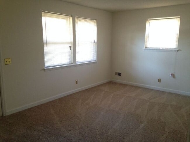 Photo - 1542 S Beltline Blvd