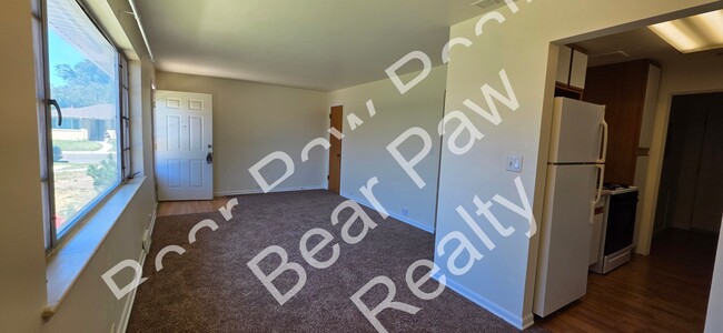 Building Photo - 1535 Hot Springs Ave Unit Apt 2