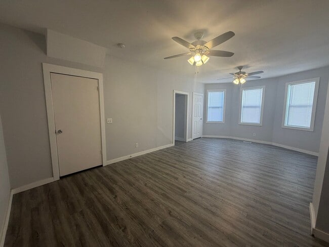 Photo - 1518 W 2nd St