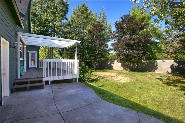 Photo - 2275 NE Nuttail Ct Unit 2275 Nuttail Ct