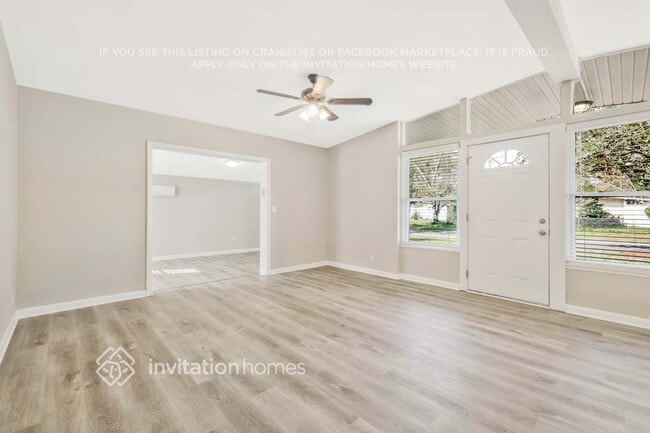 Photo - 7444 Sandhurst Rd S