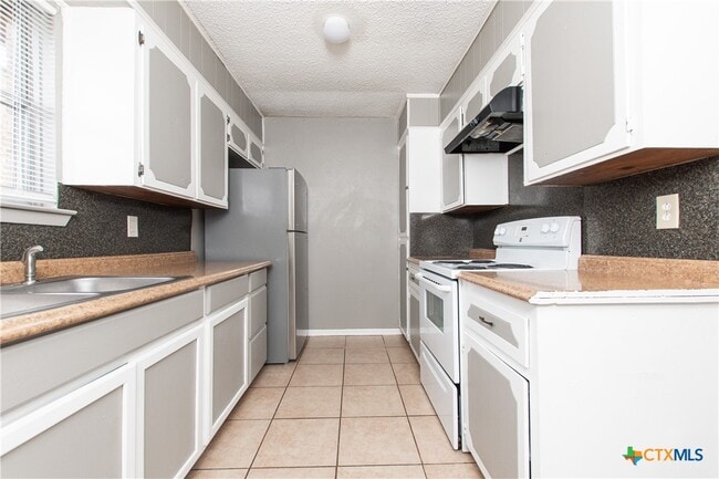 Photo - 1520 McCarthy Ave