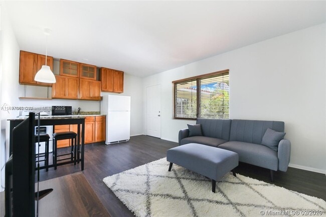 Building Photo - 345 Michigan Ave Unit 17 Rental