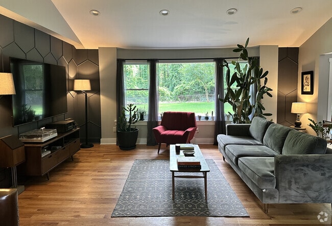 Building Photo - 2562 Miriam Ln Rental