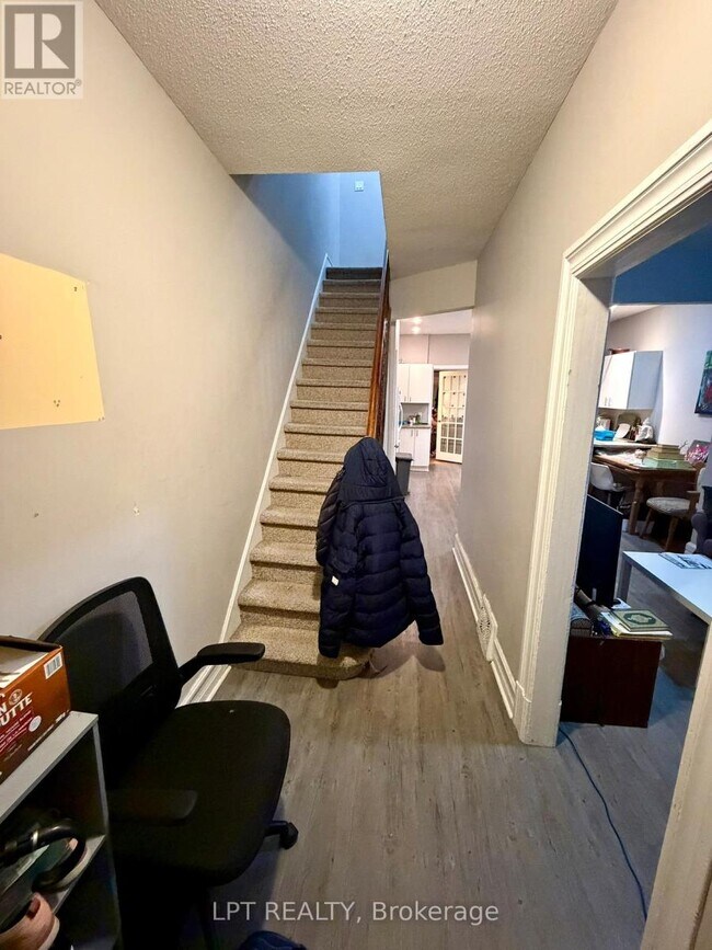 Photo - 342 Sunnyside Ave