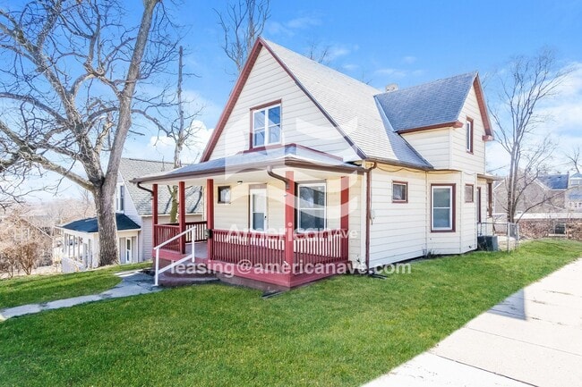 Photo - 3019 Corby St