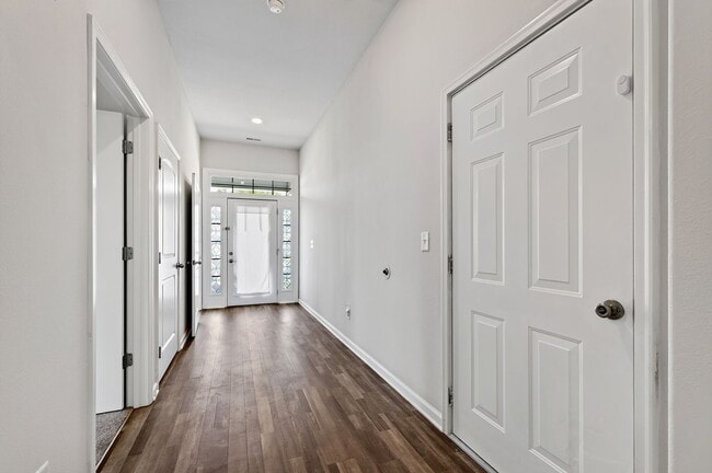 Photo - 4 Bedroom Ranch in Creedmoor!