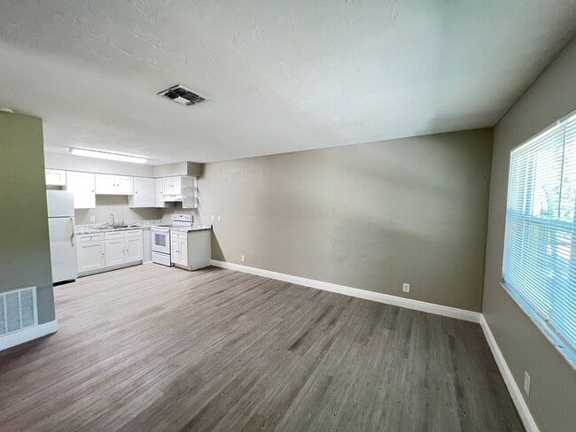 Photo - Charming Renovated 2-Bedroom Home in Ocala – Lawn Care Included!