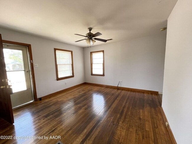 Photo - Cute 2bedroom 1 bathroom perfect for a truck driver