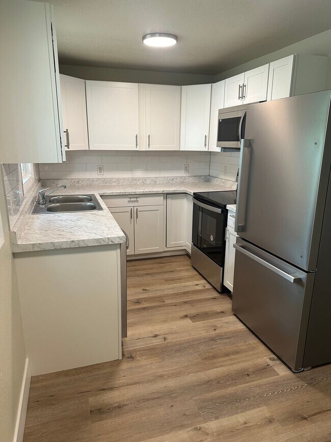 Photo - 3 Bed 1 Bath Spokane Home w/ 2 Car Garage ...