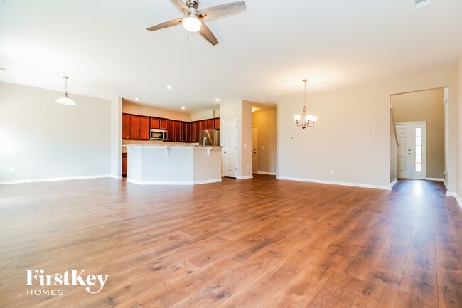 Photo - 343 Bradley Bend Dr