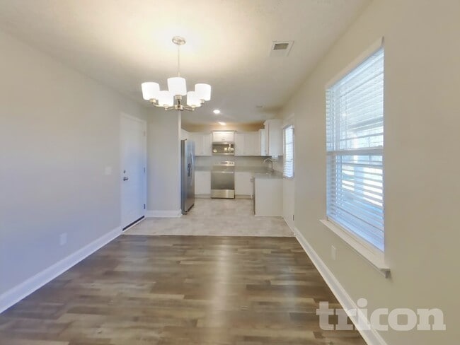 Photo - 716 Cedar Ln