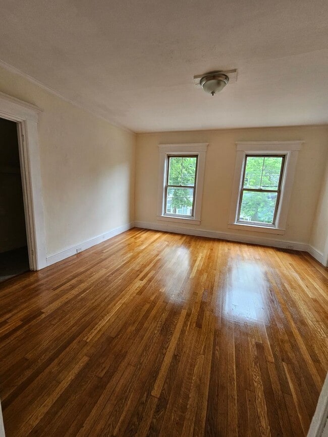 Photo - 605 Hall St Unit 2