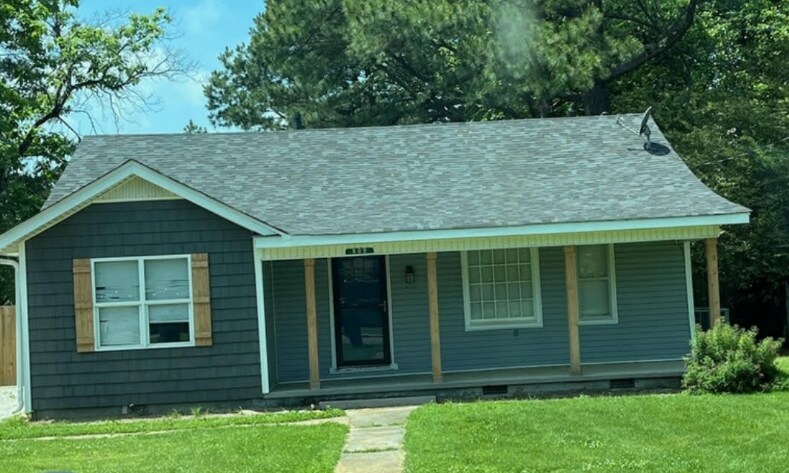 Photo - 809 Hester St