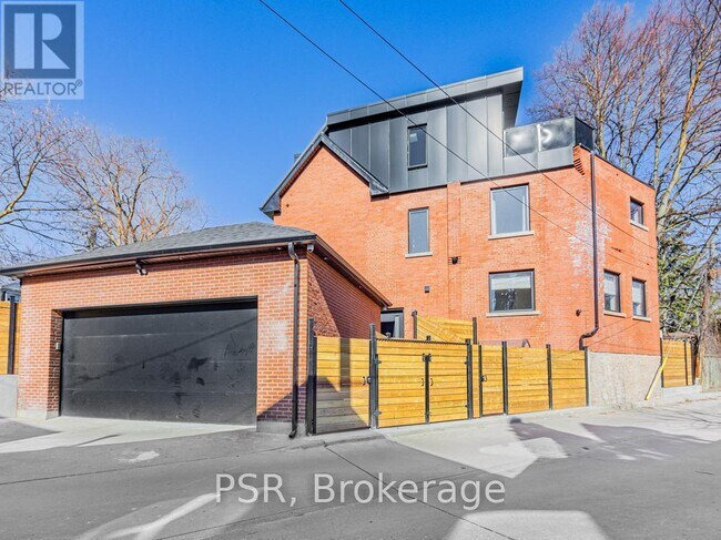 Photo - 33 Parkway Ave