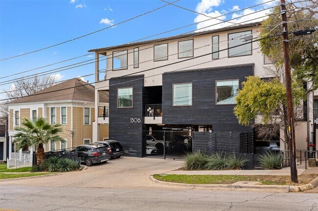 Photo - 1306 West Ave Unit 303